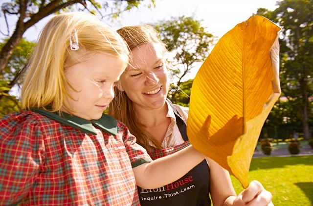 Praise: The Best Gift. Everyone enjoys praise; acknowledgment of effort is a precious gift we can give one another. However, it is not just that praise feels good, it is an effective tool for teaching children about good behaviour.