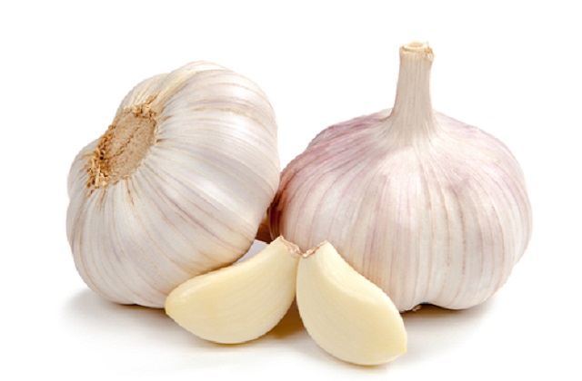 What food to avoid during breastfeeding:some food may cause allergic reaction in baby, some food may lower breast milk production and some food may cause colic or spitting up in baby. Food to be avoided by breastfeeding mother include coffee, tea, chocolate, citrus fruits, peppermints, alcohol, garlic, gassy vegetable as well as fish that has a high level of mercury. 