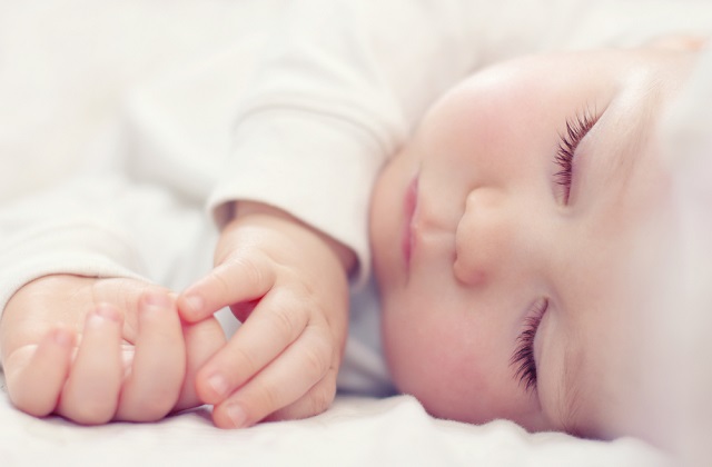  This article explains the growth of one-month-old newborns in their hearing, vision, touch reception, body movement and speech and language development.