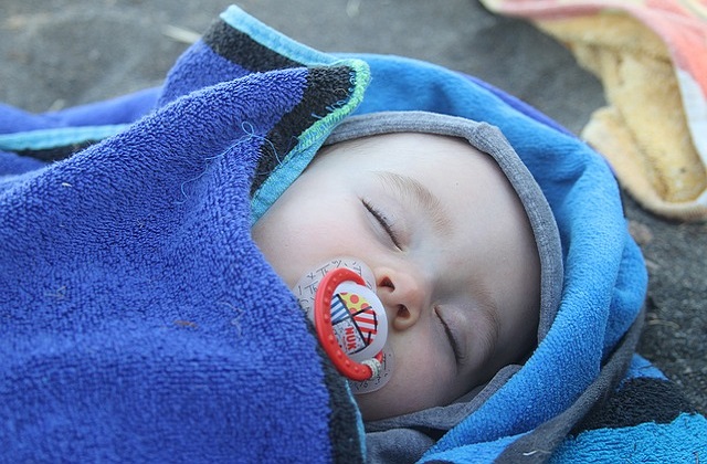 When your baby has begun to learn to walk, it is the time for him or her to break this habit as long-term use of a pacifier can affect the alveolar bone and teeth arrangement. Over the age of 4, children who use pacifiers tend to have dental problems and may have additional problems with speech and language development.