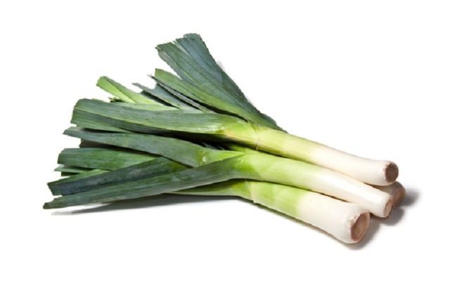 Suitability of leeks for expecting mother during pregnancy. Health benefits,nutrition value as well negative side effect of eating leeks during pregnancy.dd