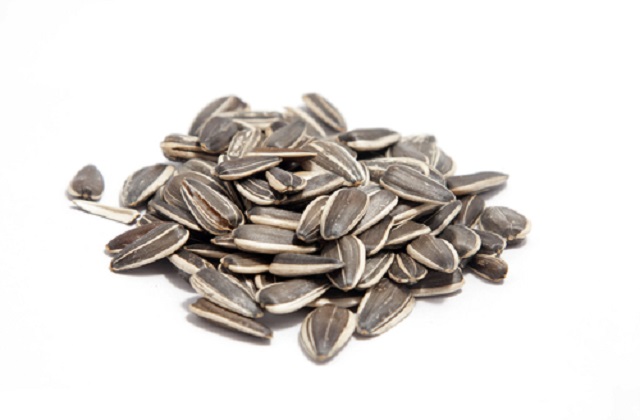  Suitability of sunflower seeds for expecting mother during pregnancy. Health benefits,nutrition value as well negative side effect of eating sunflower seeds during pregnancy.