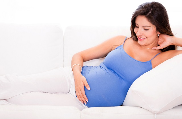  备孕-多吃叶酸含量高的食物:说明叶酸的怀孕期间的重要性，摄取叶酸的时间，量以及如何摄取叶酸，同时也介绍叶酸含量高的水果蔬菜