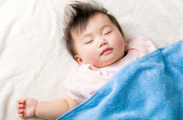  宝宝乳房大、流奶水是新生儿出现的一种异常，但通常不需要特别处理。千万不要用错误的手段尝试去处理