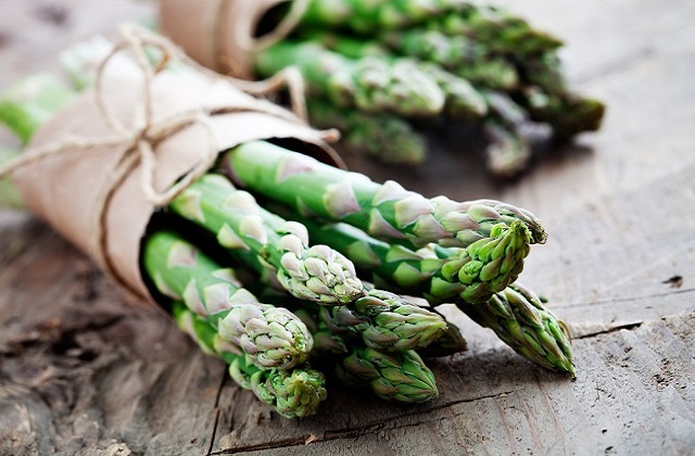 Asparagus as supplementary food for 7 months old baby: ingredients, cooking method and preparation for asparagus as supplementary food. Health benefits and nutrition value of asparagus. 