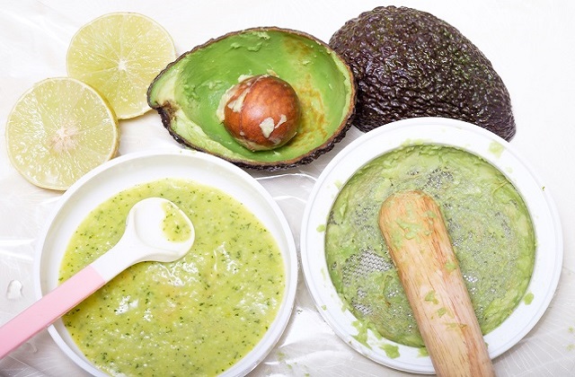 Avocado puree for baby: supplementary food for baby. ingredient, cooking procedure and preparation for baby, health benefits and nutrition value of avocado puree.