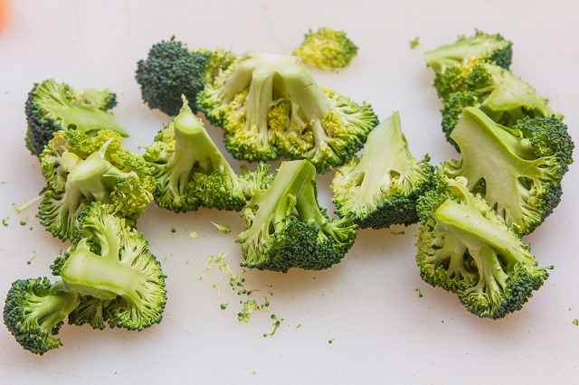 Broccoli nuggets for 8 months to 10 months old baby