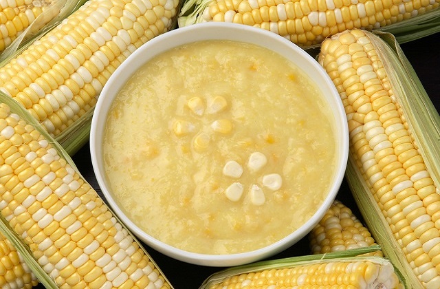 Creamy Corn and Cauliflower:supplementary food for 12 months old baby. ingredient, cooking method and preparation for creamy corn and cauliflower, health benefits and nutrition value of creamy corn and cauliflower.