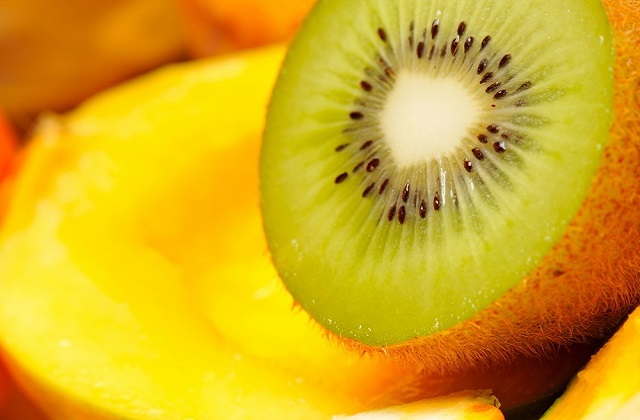 Kiwi Tropicana: supplementary food for 8 months old baby. ingredient, cooking method and preparation for kiwi tropicana, health benefits and nutrition value of kiwi tropicana.